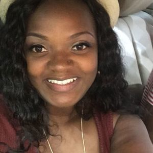 Meet your Posher, Chrystal